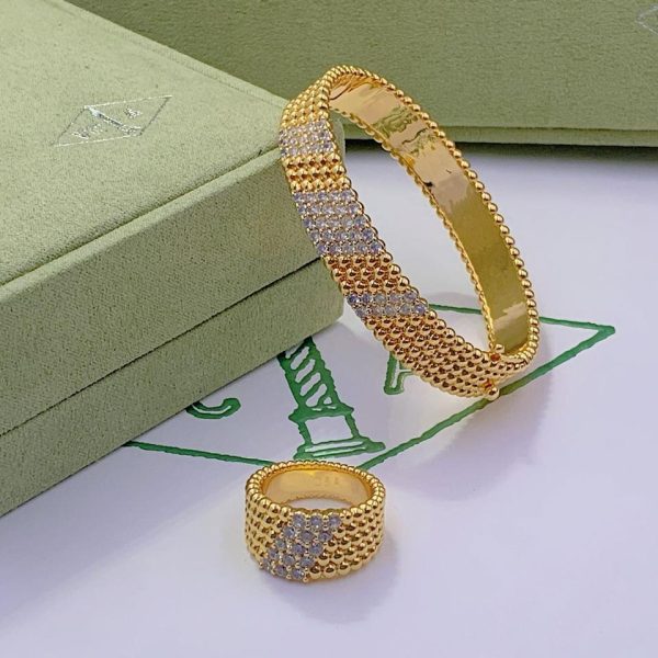 Van Cleef & Arpels Perlée diamonds bracelet,ring